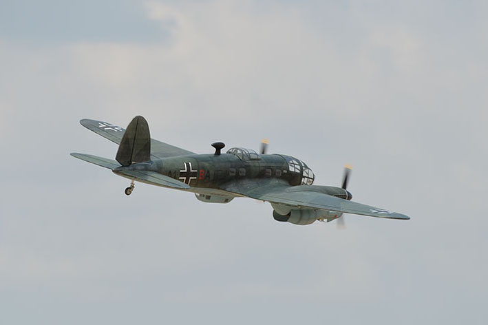 BH184 - Heinkel HE 111 2,500mm (98.42") 20cc gas ARF/ Electric Retract - Image 2